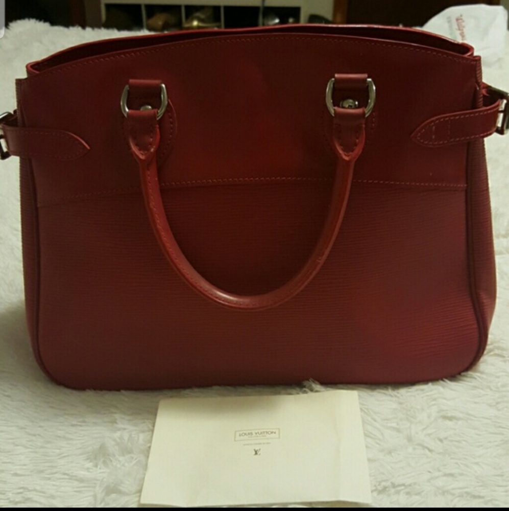 Louis Vuitton Passy epi bag - Picture 1 of 8